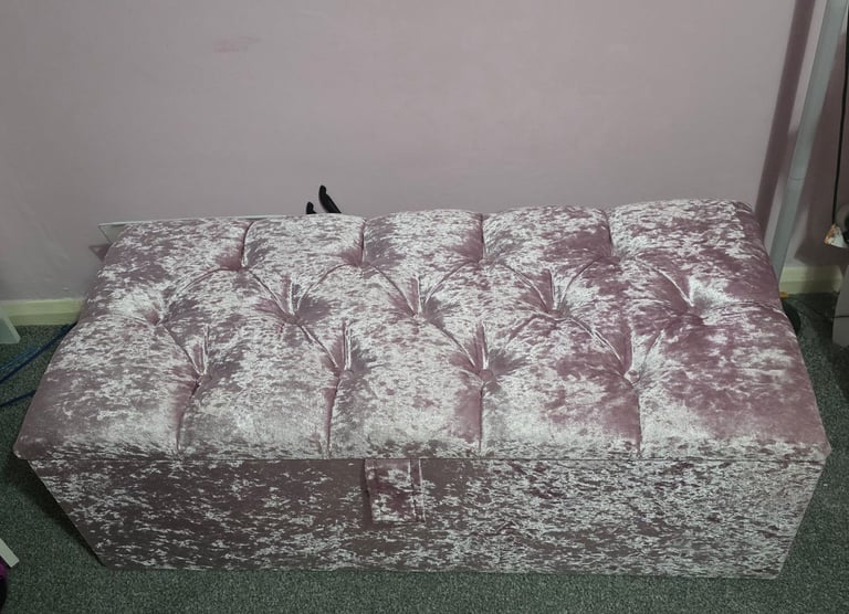 Pink crushed velvet ottoman