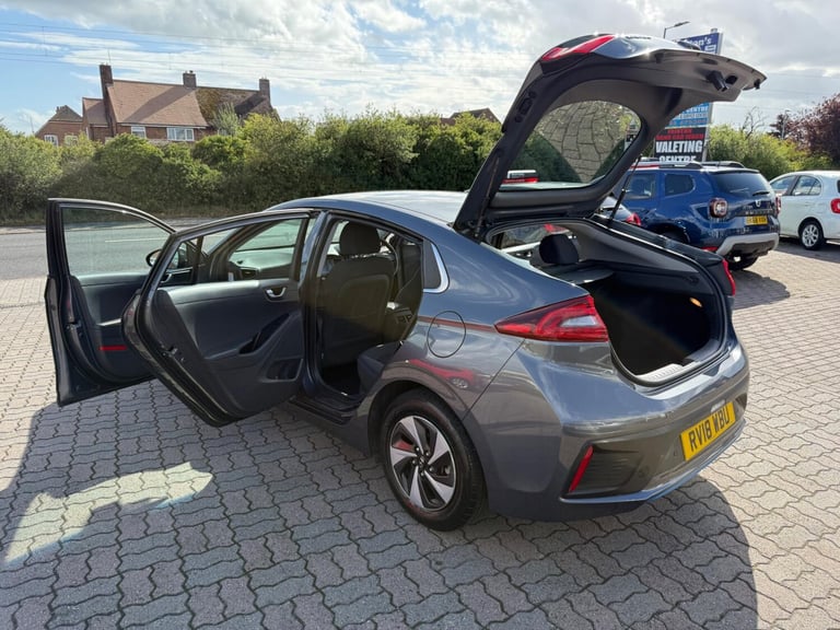 2018 Hyundai IONIQ 1.6 h-GDi Premium DCT Euro 6 (s/s) 5dr HATCHBACK Petrol/Electric Hybrid Automatic