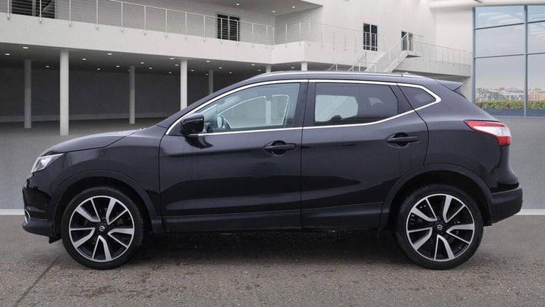 2015 Nissan Qashqai 1.2 DIG-T Tekna XTRON 2WD Euro 6 (s/s) 5dr HATCHBACK Petrol Automatic