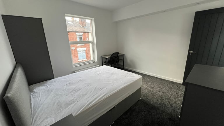 Spacious and Cosy Double Room for Rent in - S2 4DB