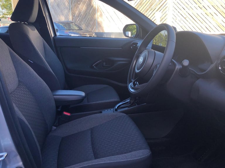 2025 Toyota Yaris 1.5 Hybrid Design 5dr CVT Estate Hybrid Automatic