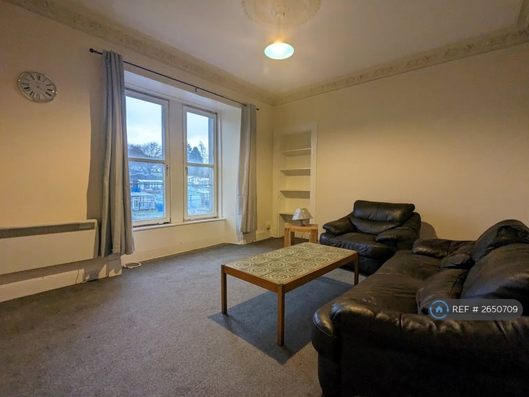 3 bedroom flat in Gardner Street, Dundee, DD3 (3 bed) (#2650709)