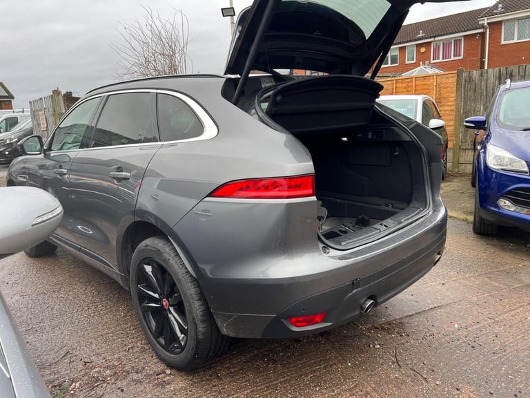  Jaguar F-Pace 2.0 D240 R-Sport Auto AWD Euro 6 (s/s) 5dr Diesel Automatic