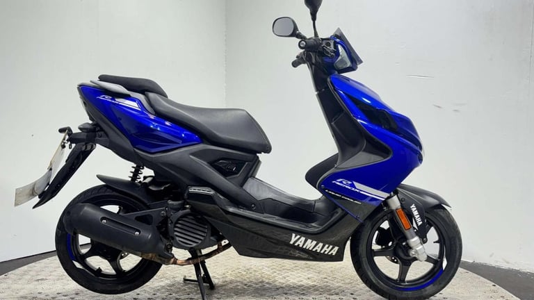 Yamaha Aerox R 2019 4 STROKE FUEL INJECTED 50CC SPORT SCOOTER PROJECT 50CC