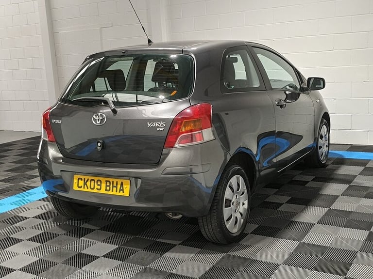 2009 Toyota Yaris VVT-i TR Hatchback Petrol Manual