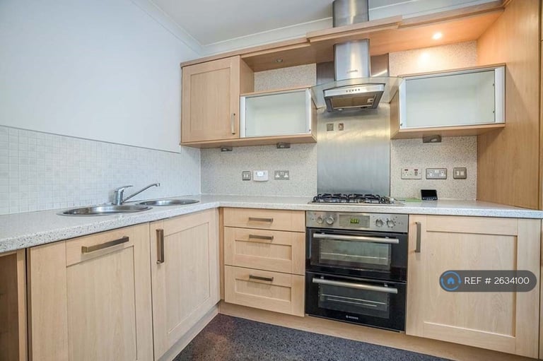 2 bedroom flat in Eagles View, Livingston, EH54 (2 bed) (#2634100)