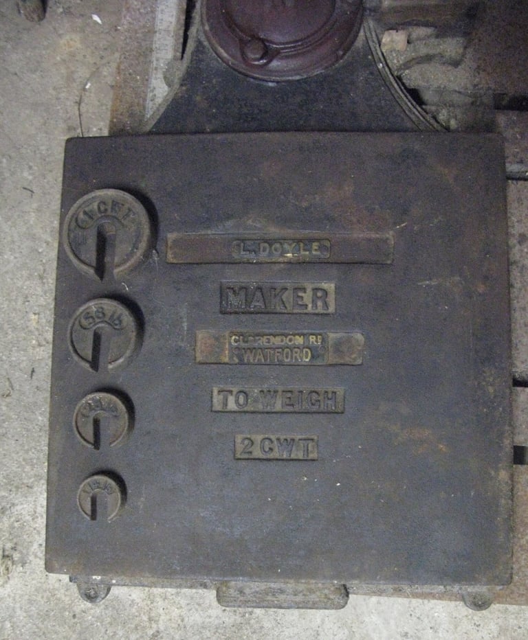 PLATFORM SCALES CAST IRON 2 CWT FULL WORKING ORDER