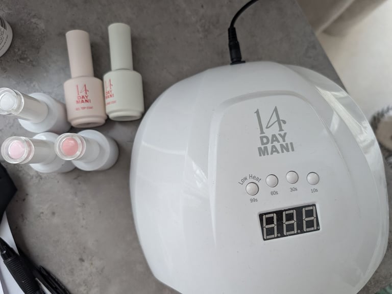 Gel manicure kit 