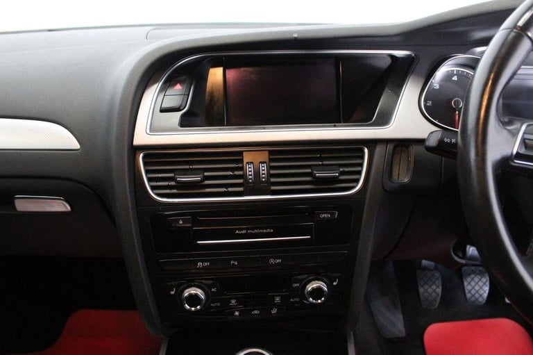 AUDI A4 2.0 TDI SE Technik quattro Euro 5 (s/s) 4dr 2013