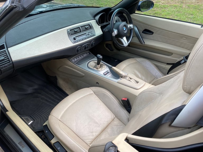 2004 BMW Z4 2.2i SE 2dr CONVERTIBLE Petrol Manual