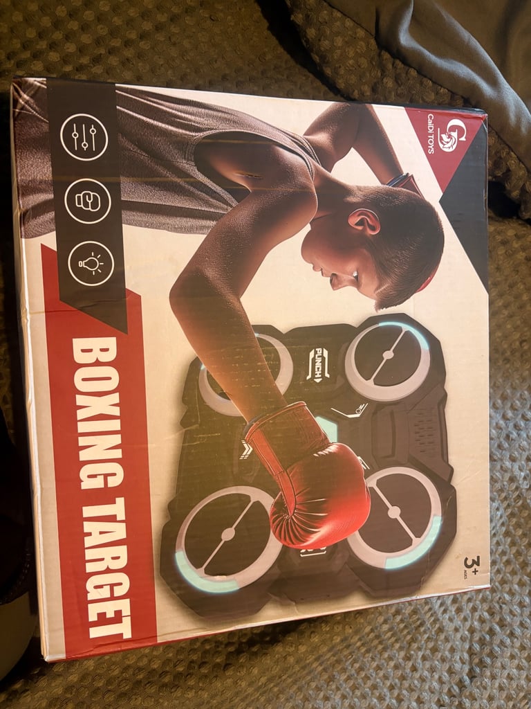 Boxing machine and goal with ball