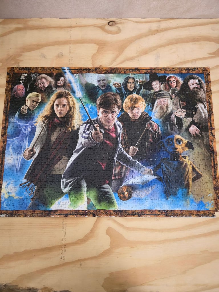 Completed hangable puzzle wallpapers