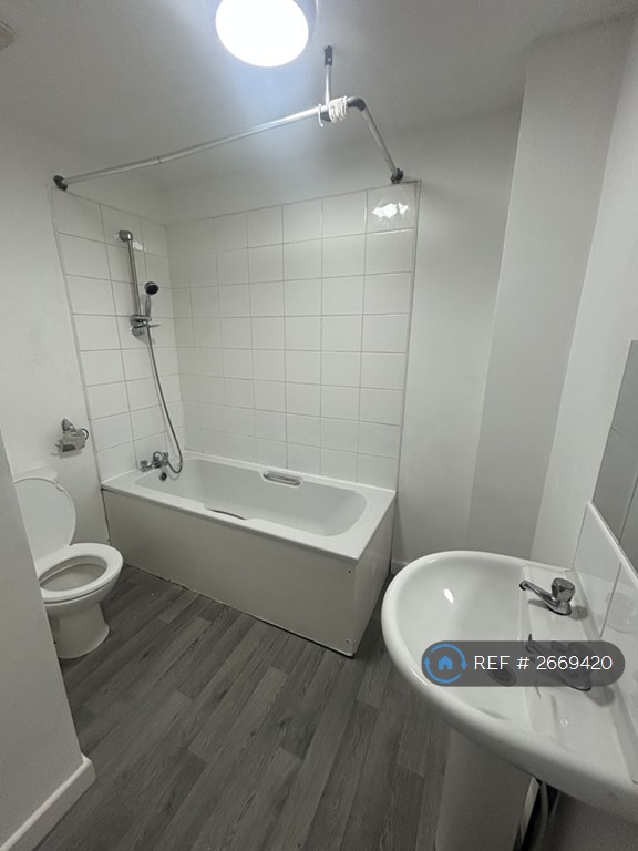 2 bedroom house in Hinde Street, Manchester, M40 (2 bed) (#2669420)