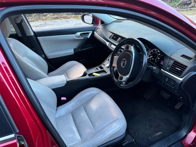 2011 Lexus CT 1.8 200h SE-L CVT Euro 5 (s/s) 5dr HATCHBACK Petrol/Electric Hybrid Automatic