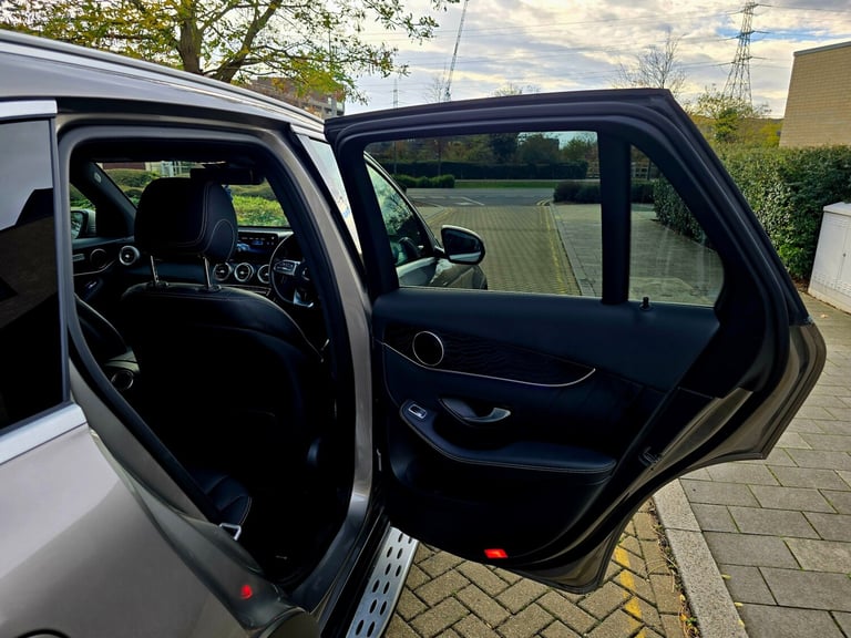 2021 Mercedes-Benz GLC 220d 4Matic AMG Line Premium 5dr 9G-Tronic 90DAYS WARRANTY HPI CLEAR  ESTA...