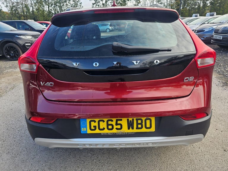 2015 Volvo V40 Cross Country 2.0 D2 Lux Auto Euro 6 (s/s) 5dr HATCHBACK Diesel Automatic