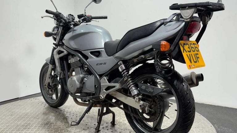 Kawasaki Er 2000 12K GOOD RUNNING PROJECT BIKE 500CC NAKED A2