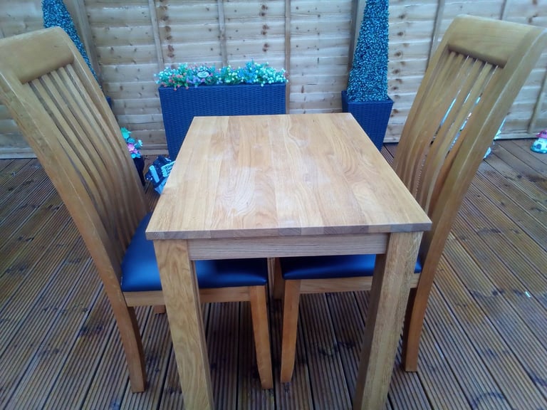 Oak table