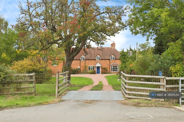 3 bedroom house in Cudleigh Court Farmhouse, Worcester, WR5 (3 bed) (#2621534)