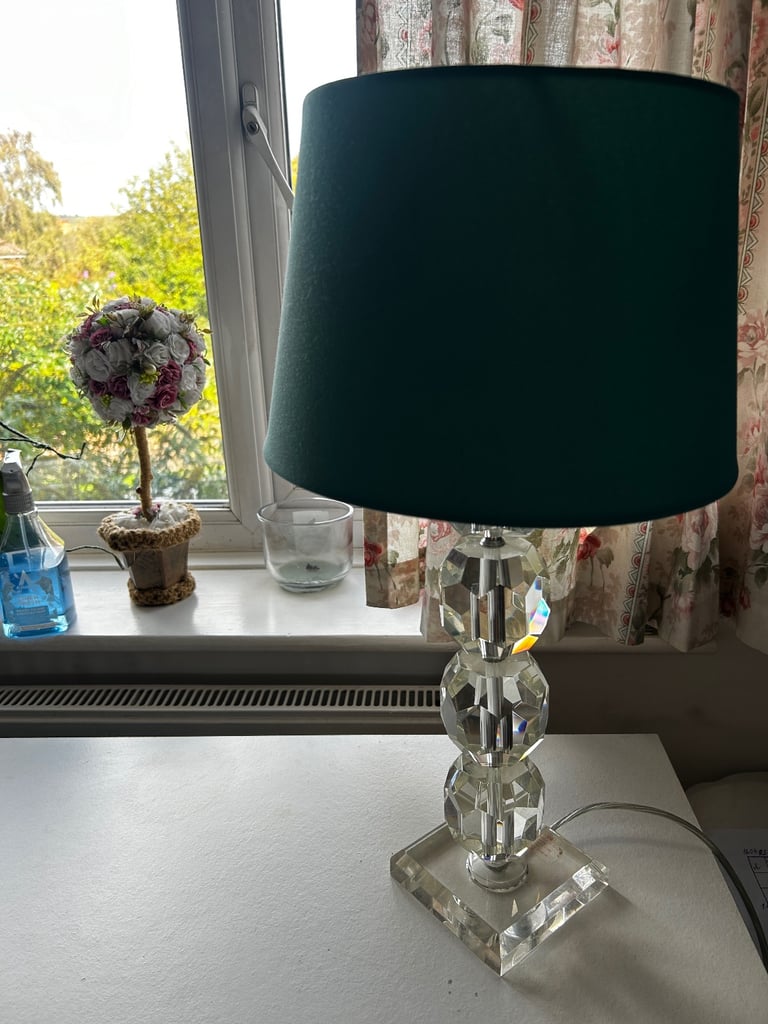 Table lamp