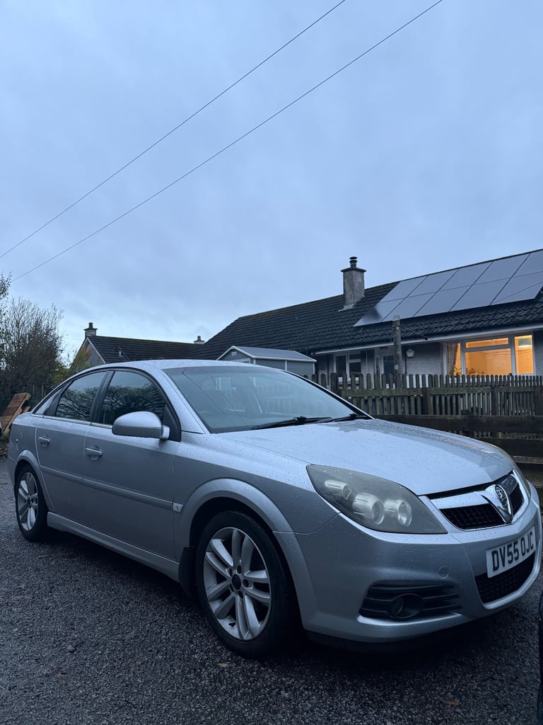Vauxhall, VECTRA, Hatchback, 2005, Manual, 1910 (cc), 5 doors