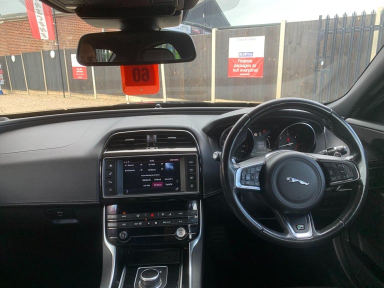 2017 Jaguar XE 2.0d R-Sport Auto Euro 6 (s/s) 4dr SALOON Diesel Automatic
