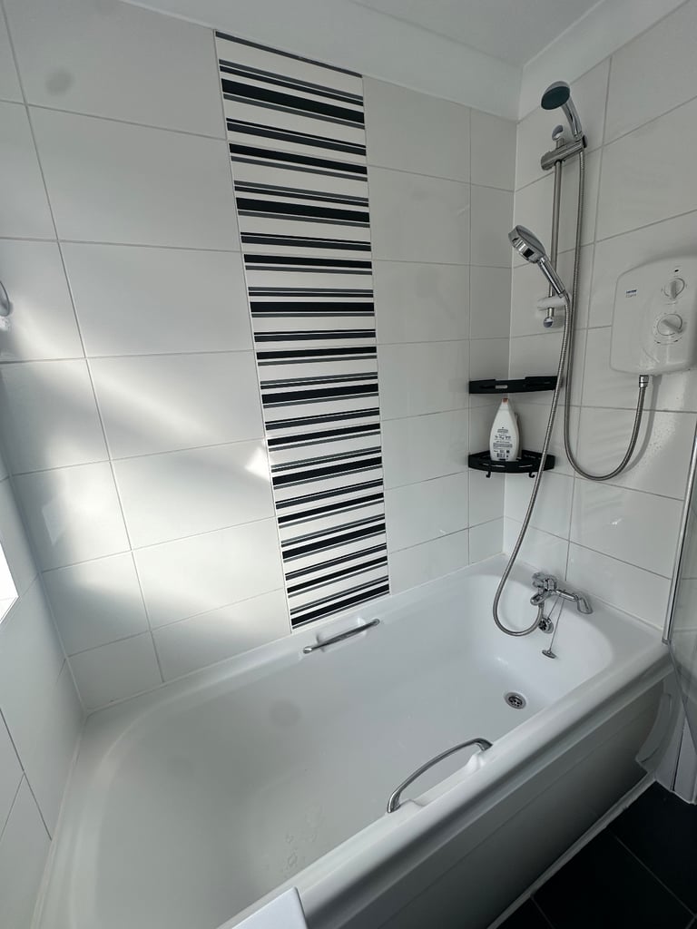 (Bills Included) Spacious Double Room to Rent in Hornchurch 