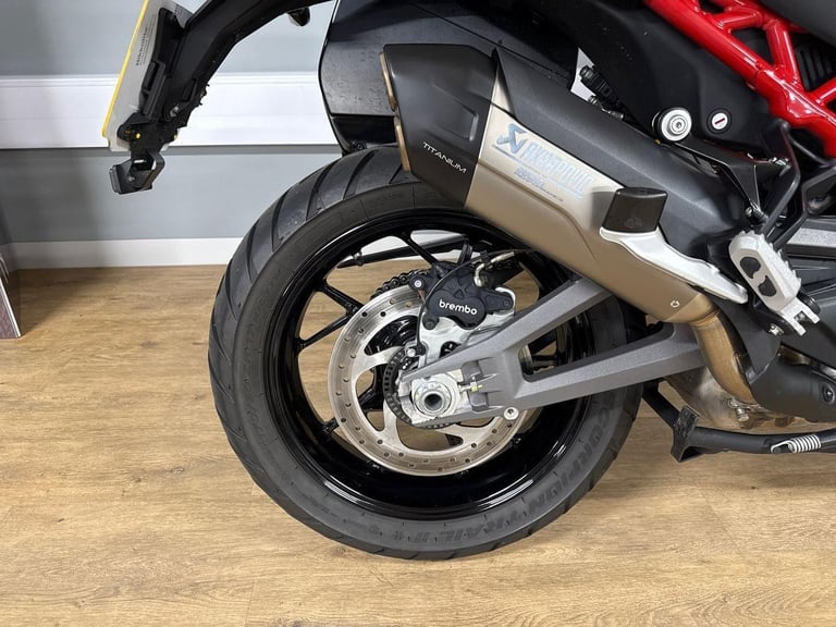 2025 Ducati Multistrada V4 S black Manual