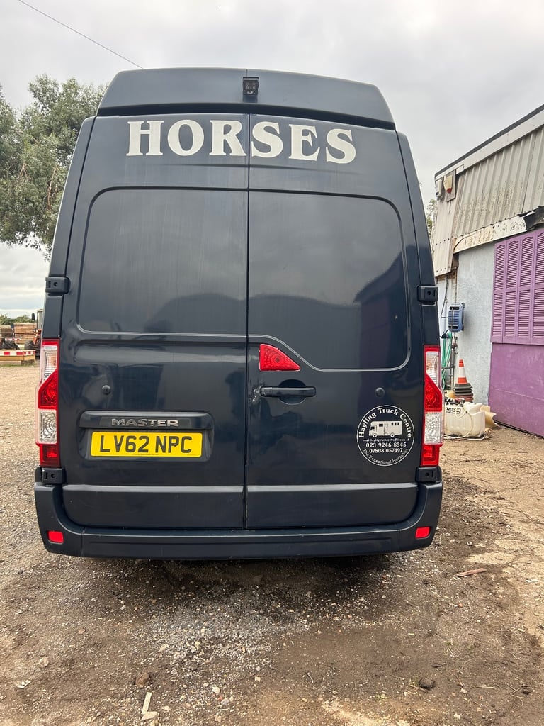 Renault Master 3.5T horse box Van 2012