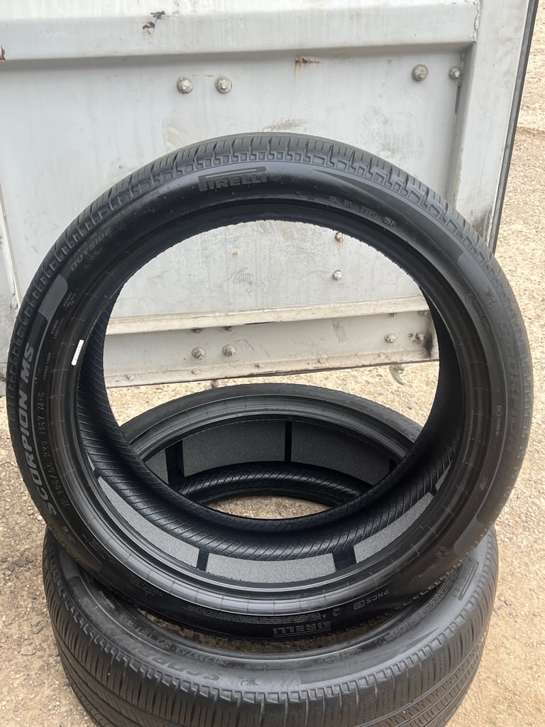 285 45 R22 114Y PIRELLI SCORPION ZERO M+S PART WORN 5-6 MM 