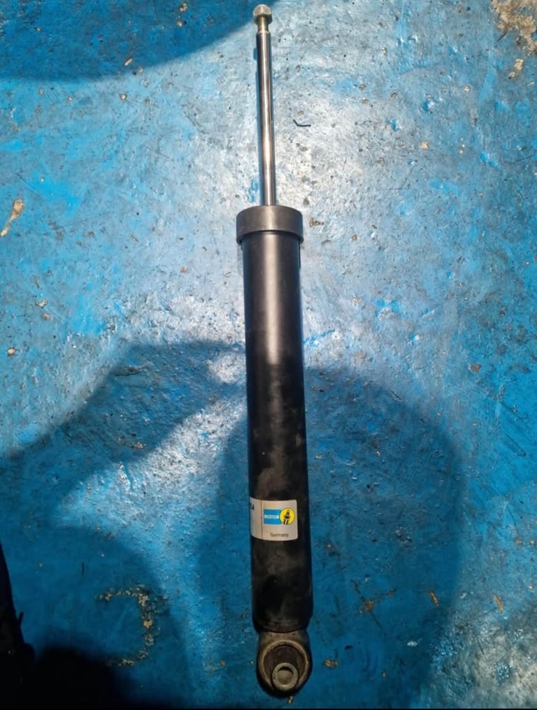M135i rear shock absorber