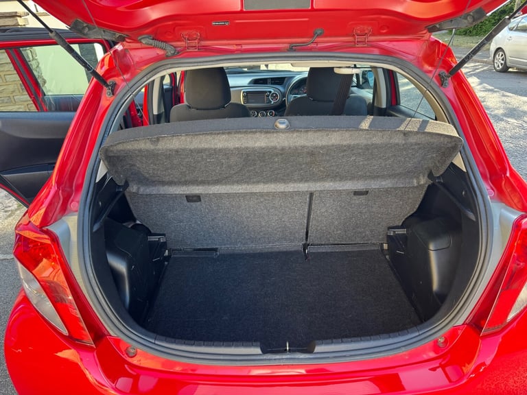 2012 Toyota Yaris 1.33 VVT-i TR 5dr HATCHBACK Petrol Manual