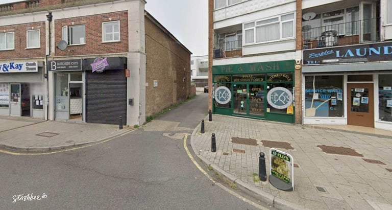 Garage to rent in Crayford (DA1) | Stashbee