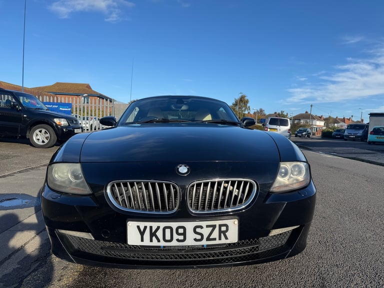 2009 BMW Z4 3.0si SE 2dr / RARE COUPE / ONE OF THE LAST Z4 COUPES PRODUCED