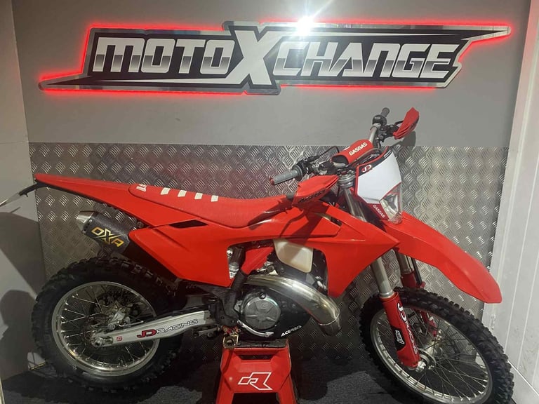 image for 2024 GAS GAS EC 250 ROAD REGISTERED....24 HOURS.....£5995....MOTO X CHANGE