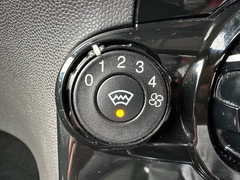 2015 Ford Fiesta 1.0T EcoBoost Zetec S Hatchback 3dr Petrol Manual Euro 6 (s/s) (125 ps) Hatchbac...