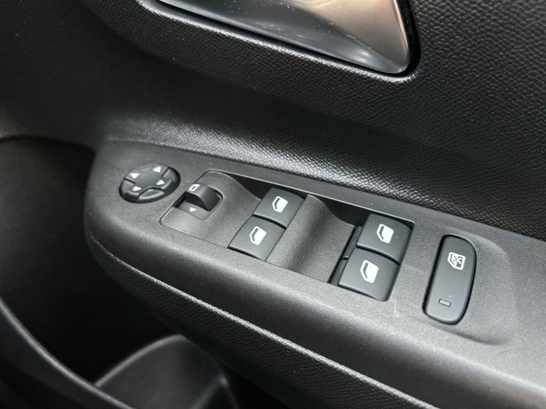 2021 Vauxhall Corsa 1.2 SE Hatchback 5dr Petrol Manual Euro 6 (75 ps) Hatchback PETROL Manual