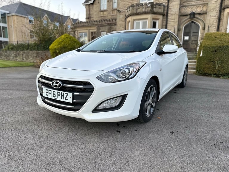 2016 Hyundai i30 1.6 CRDi Blue Drive SE DCT Euro 6 (s/s) 5dr HATCHBACK Diesel Automatic