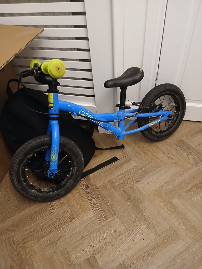 image for Kids carerra cosmos balance bike 