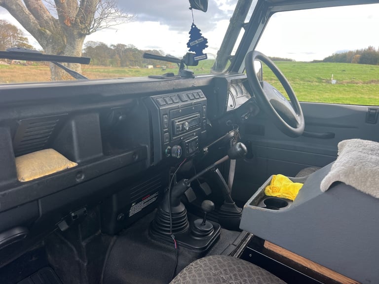 LAND ROVER DEFENDER 110