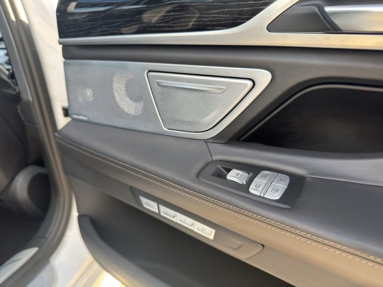 2018 BMW 7 Series M760L 6.6 Twin Turbo V12 Limousine XDrive Euro 6 (610 ps) Saloon Petrol Automatic