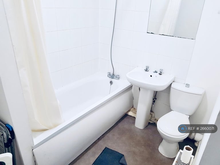 7 bedroom house in Oxford Street, Leamington Spa, CV32 (7 bed) (#2660071)