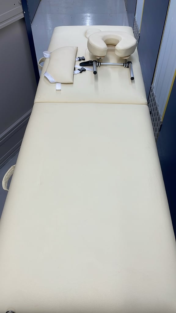 Beauty/massage beds