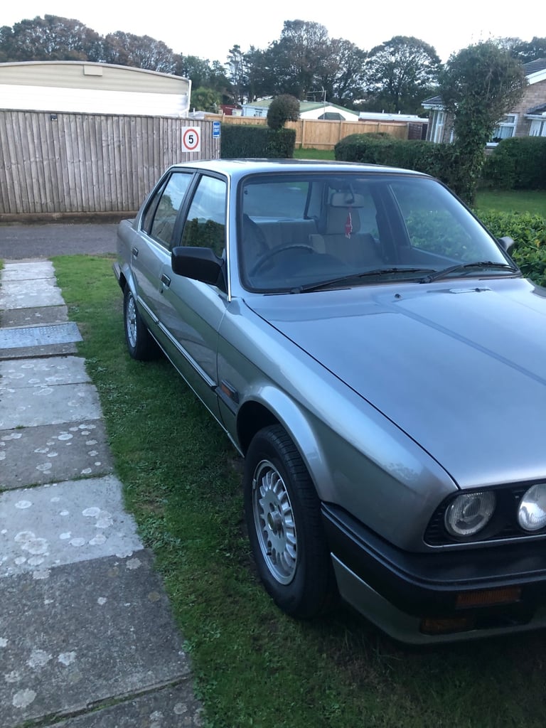 BMW e30