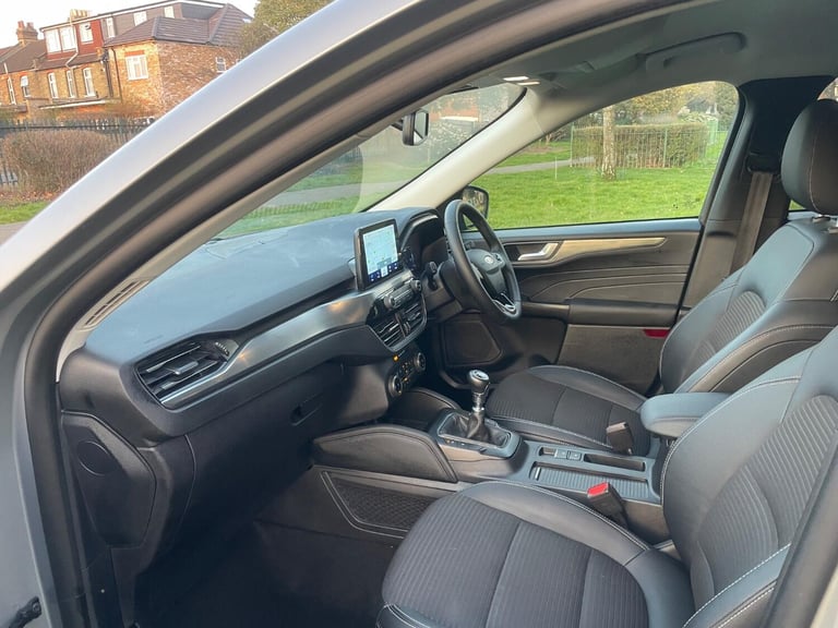 FORD KUGA 1.5 Kuga Titanium Edition 5 door 1.5L EcoBoost 150PS FWD 6 Speed