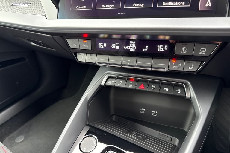 2025 Audi RS3 2.5 TFSI Carbon Vorsprung S Tronic quattro Euro 6 (s/s) 4dr Saloon Automatic