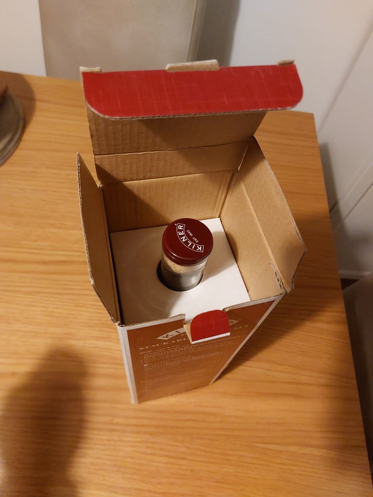 BNIB Kilner Stackable Bottle Set 