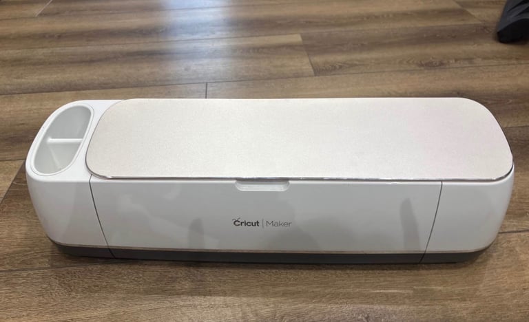 Cricut Maker used but in good working condition