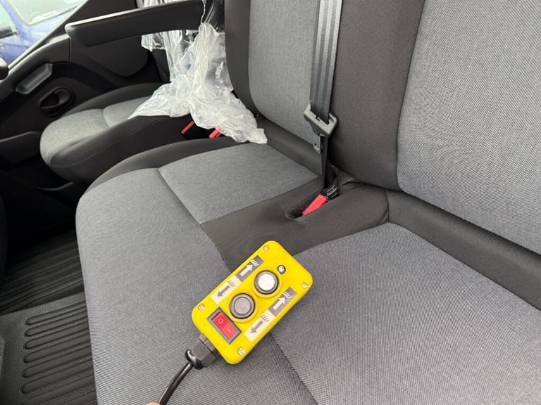 2025 Renault Master dCi ENERGY 35 Business FWD MWB ARBORIST HIGH SIDED TIPPER Tipper Diesel Manual