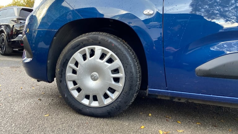 2022 Vauxhall Combo Life 1.5 Turbo D Edition MPV 5dr Diesel Manual 6Spd Euro 6 (s/s) (100 ps) MPV...